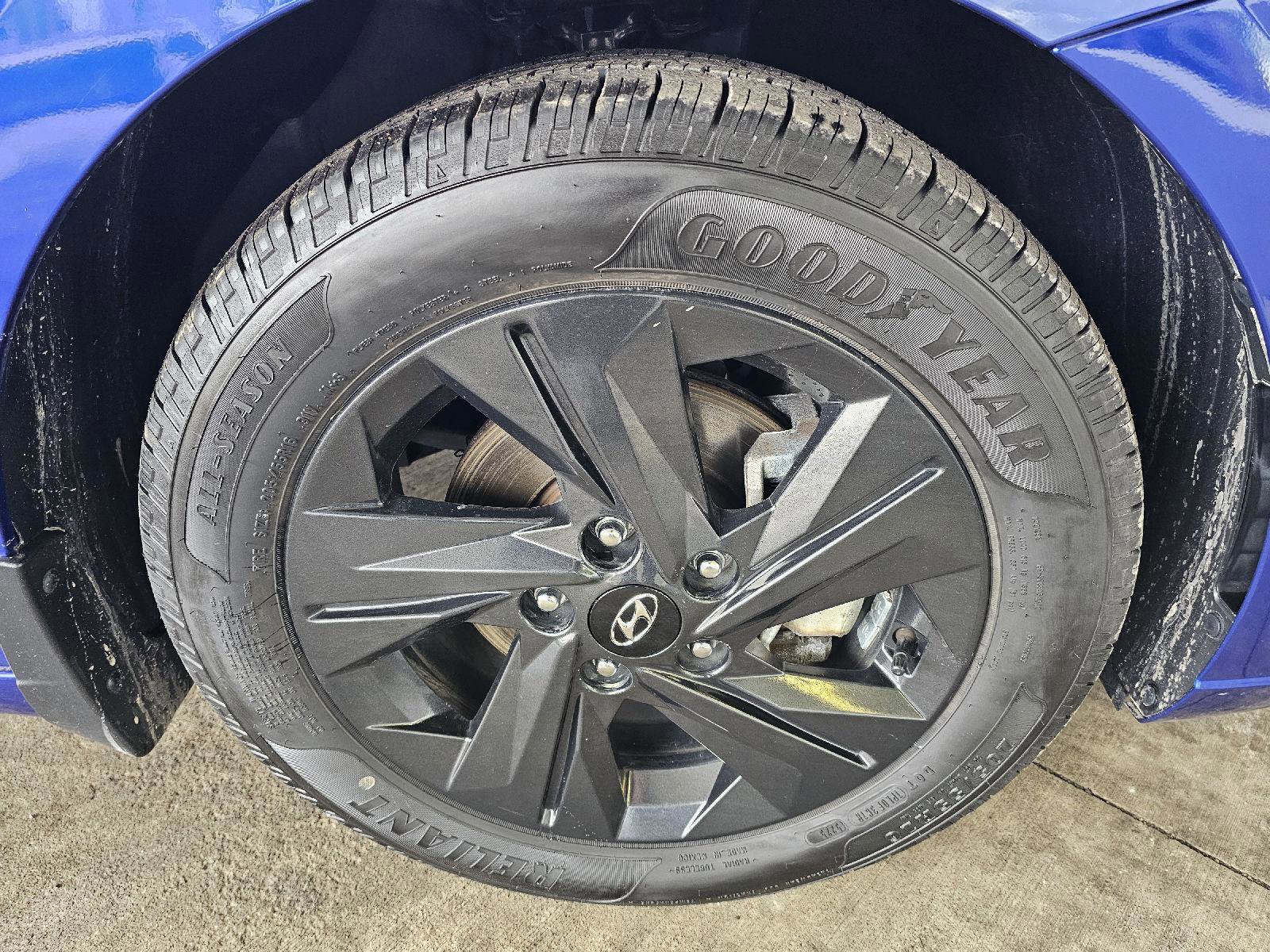 Used 2023 Hyundai Elantra SEL image 10