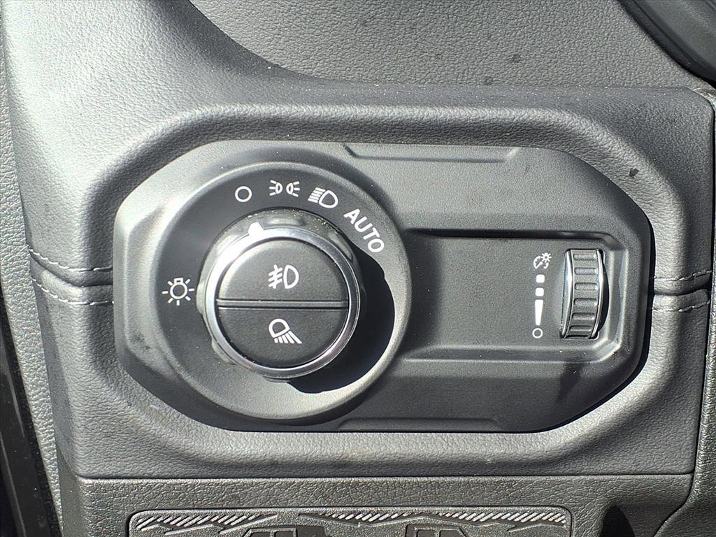 Used 2024 Jeep Gladiator Sport image 12