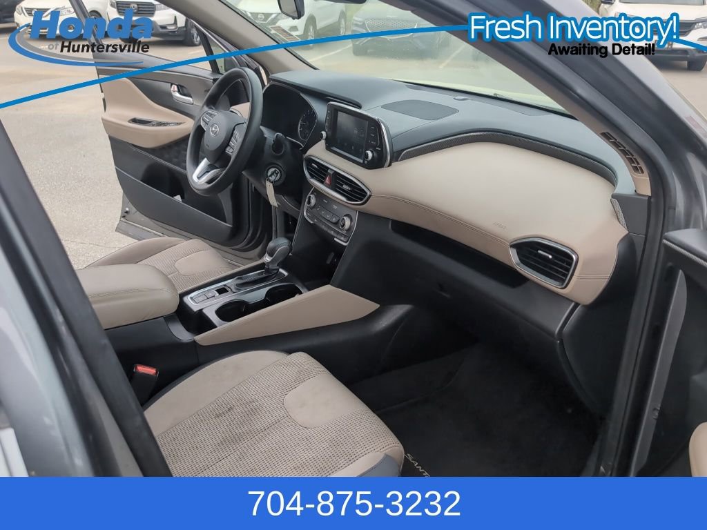Used 2019 Hyundai Santa Fe SE image 15
