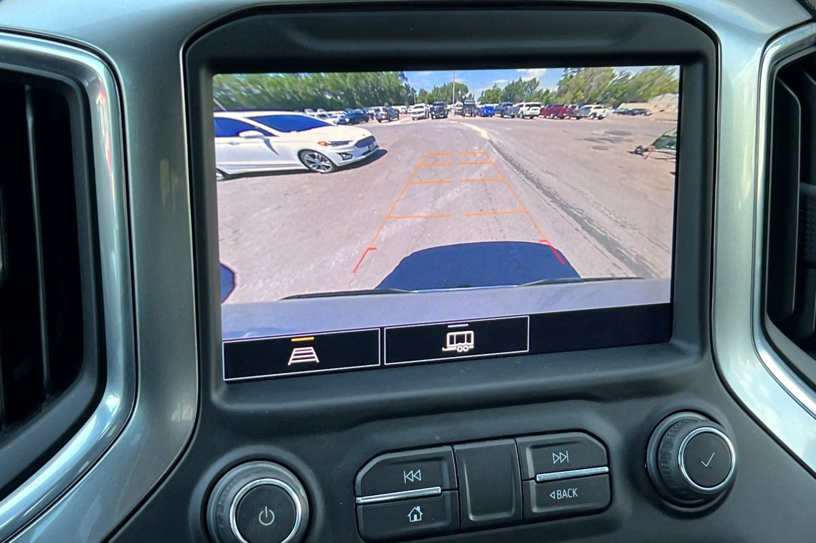 Used 2021 Chevrolet Silverado 1500 LT w/ Z71 Off-Road Package AWD/4WD image 15