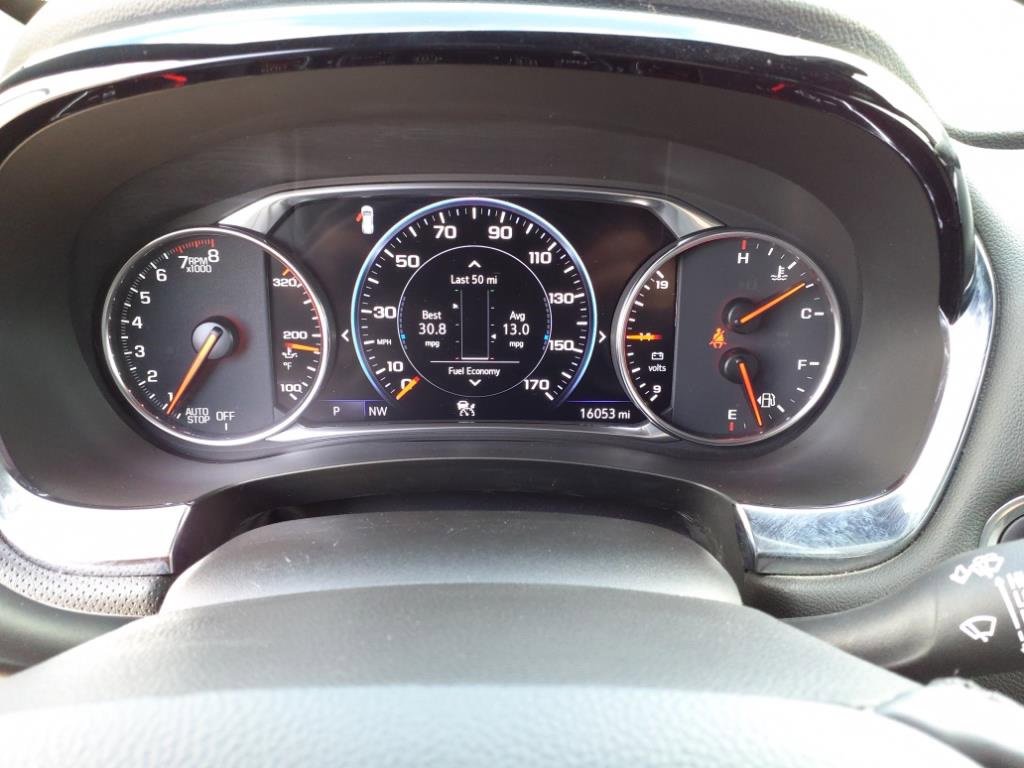 Used 2023 Chevrolet Traverse Premier image 9