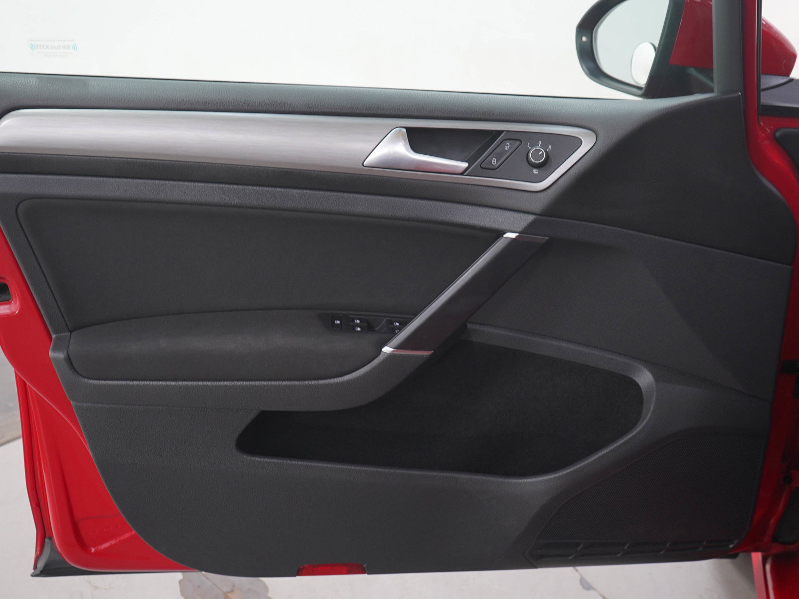 Used 2016 Volkswagen Golf S FWD image 19