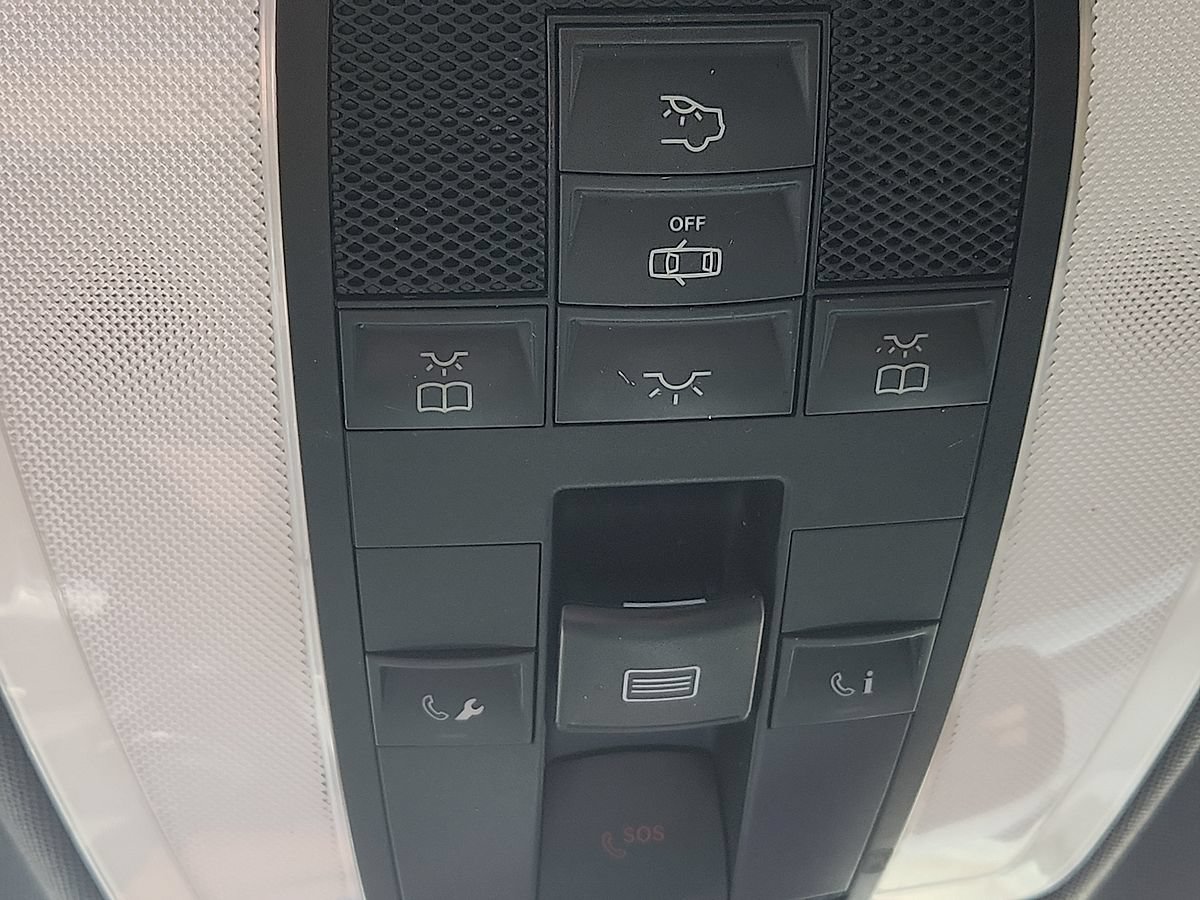 Used 2013 Mercedes-Benz C 250 Coupe image 8