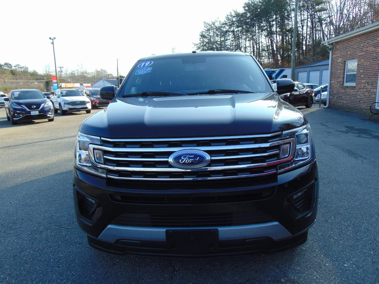 Used 2019 Ford Expedition Max XLT RWD image 2