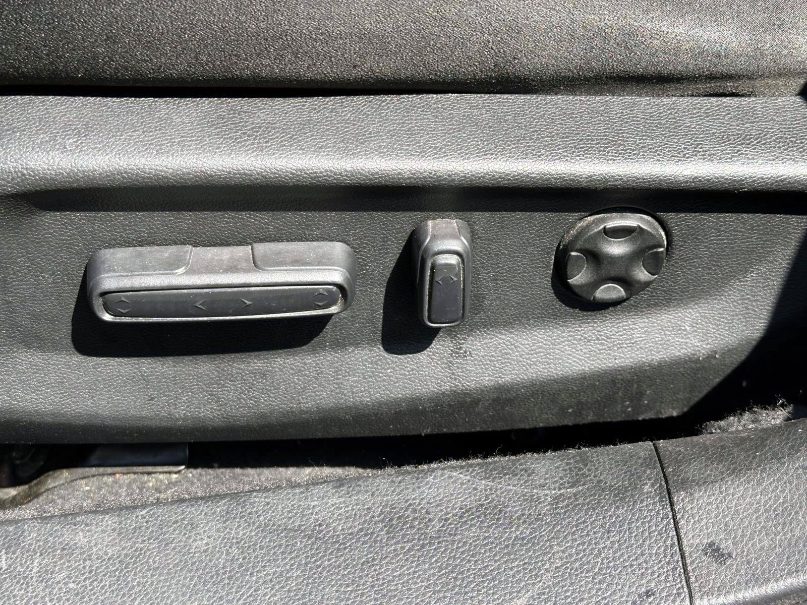 Used 2019 Honda Accord EX image 18