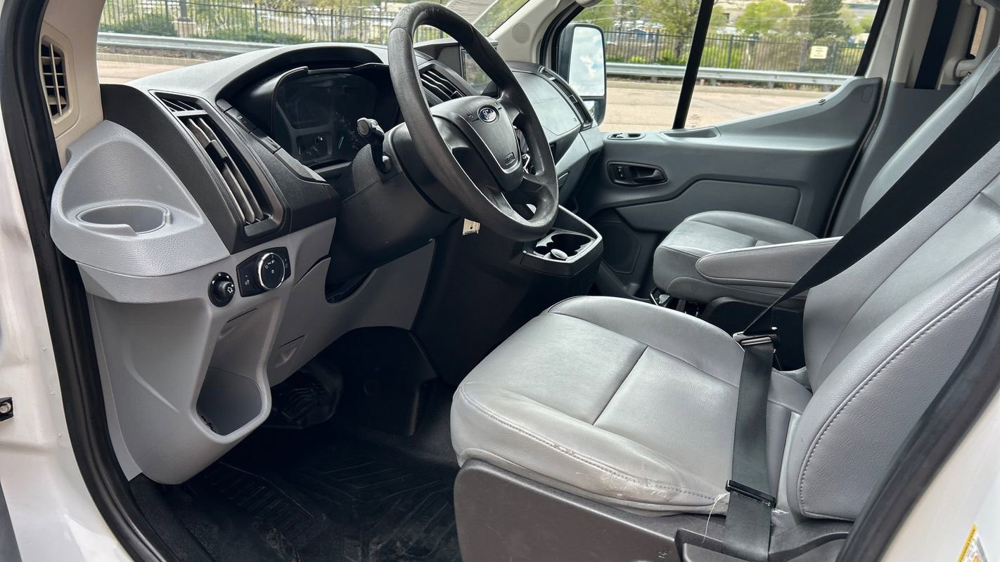 Used 2019 Ford Transit 250 148 Low Roof RWD image 9