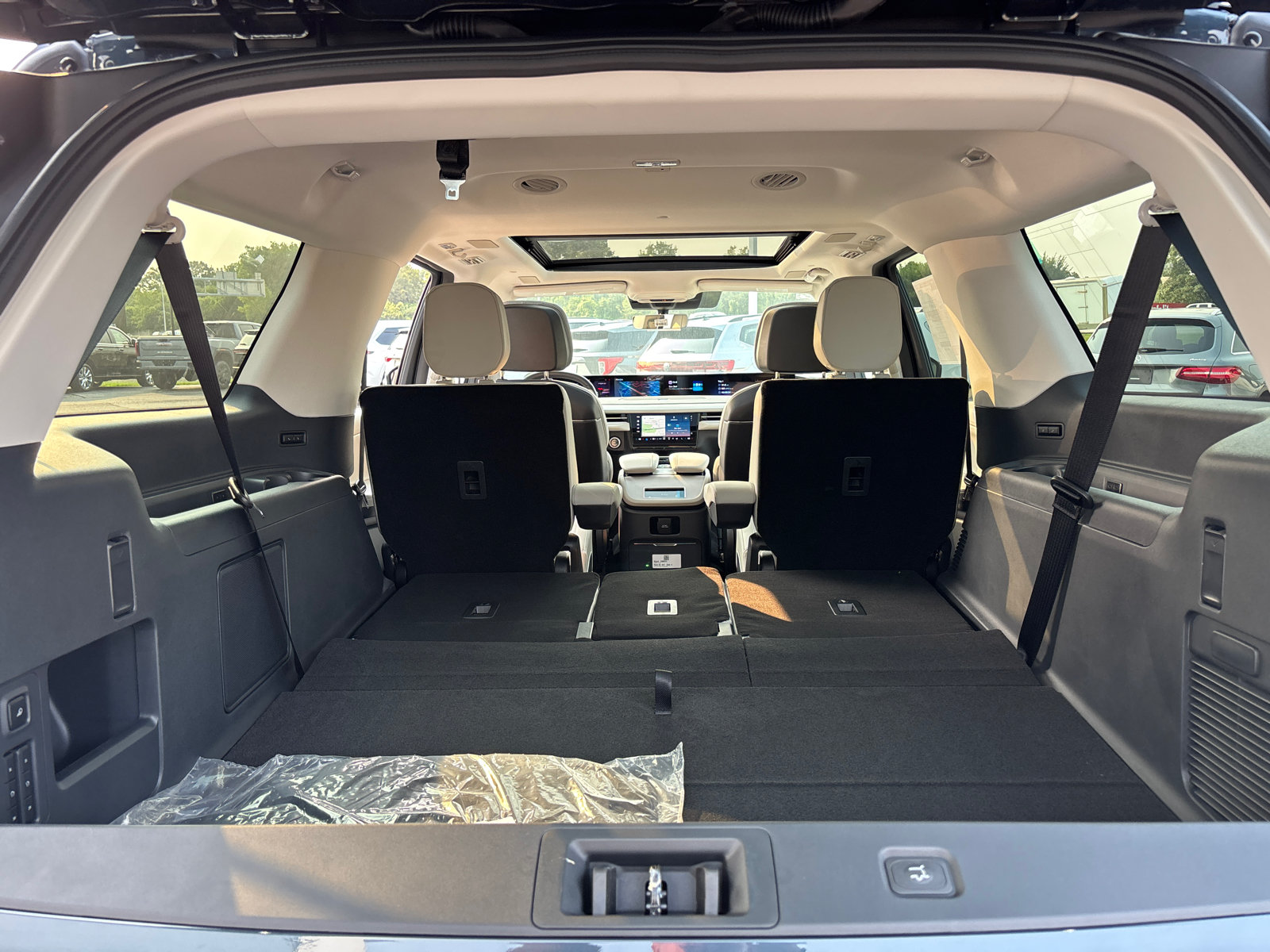 New 2026 Lincoln Navigator L Reserve AWD/4WD image 9