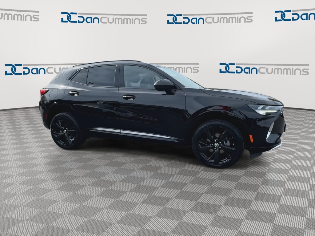Used 2022 Buick Envision Essence w/ Sport Touring Package FWD image 9