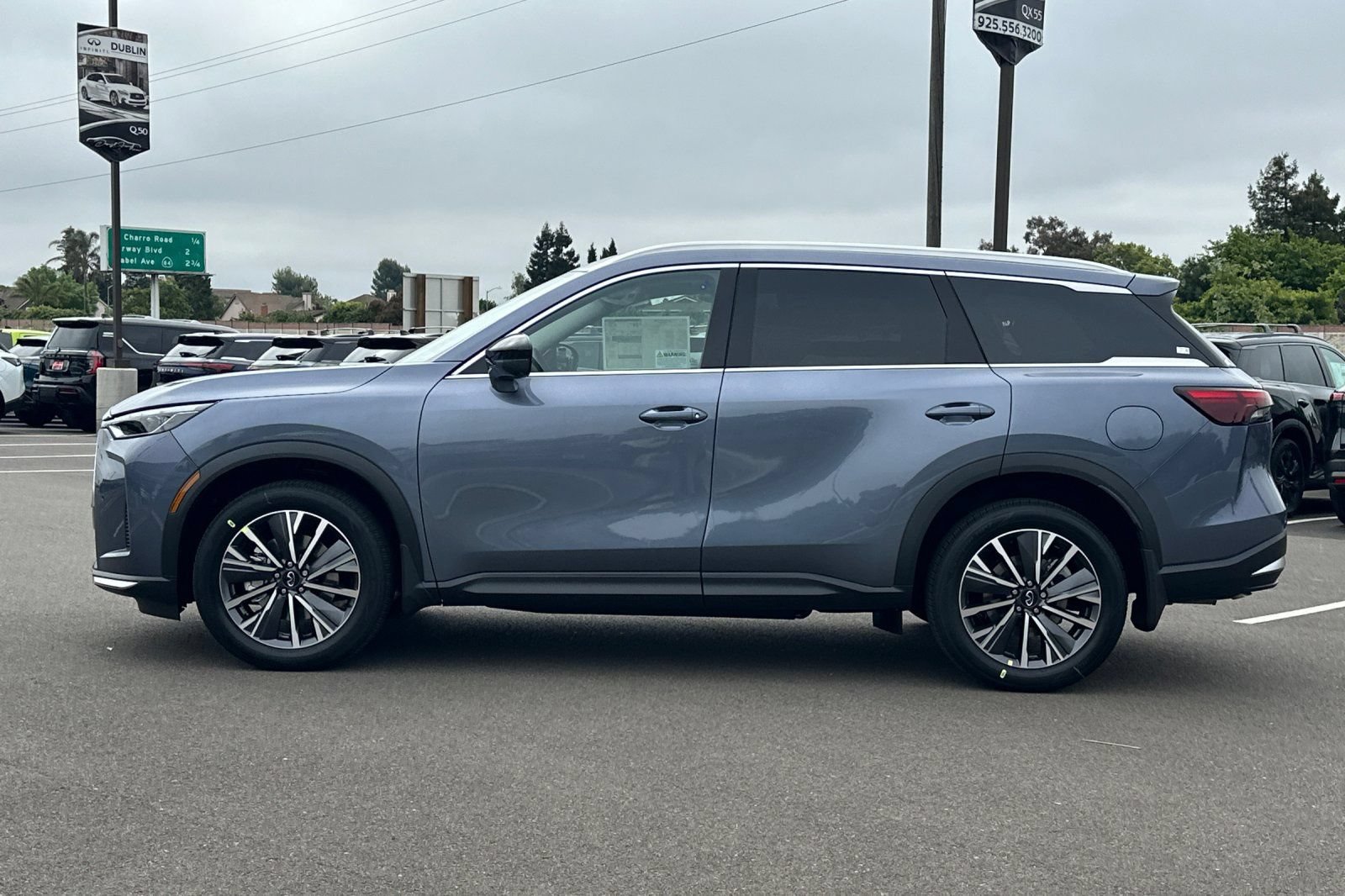 New 2027 INFINITI QX60 Luxe w/ Cargo Package AWD/4WD image 2