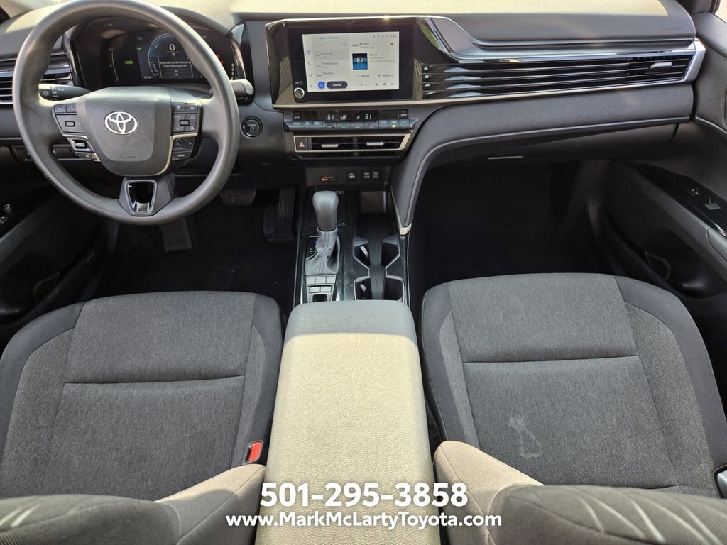 Used 2025 Toyota Camry LE FWD image 13