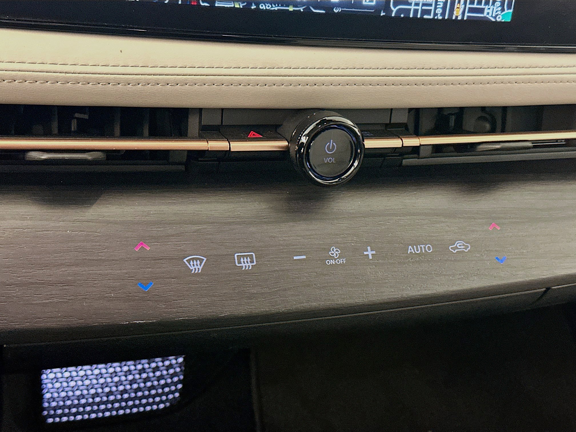 Used 2023 Nissan Ariya EVOLVE+ image 24