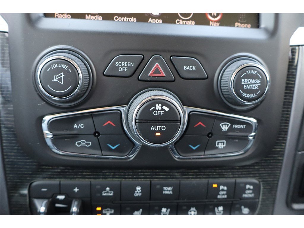 Used 2015 RAM 1500 Limited image 35