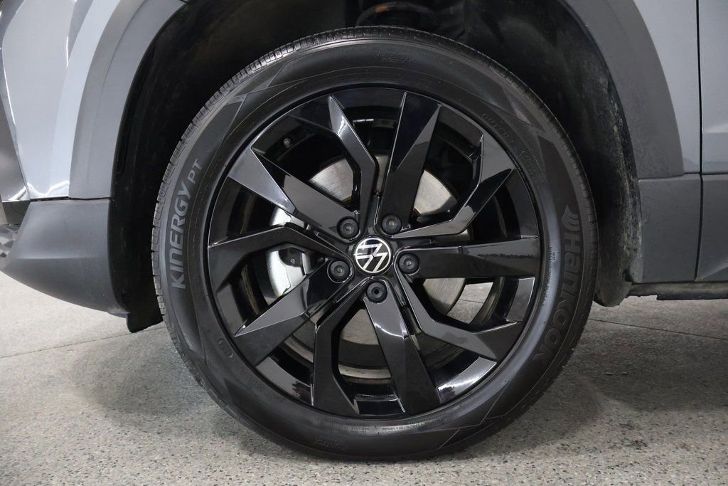 Used 2022 Volkswagen Taos SE image 5