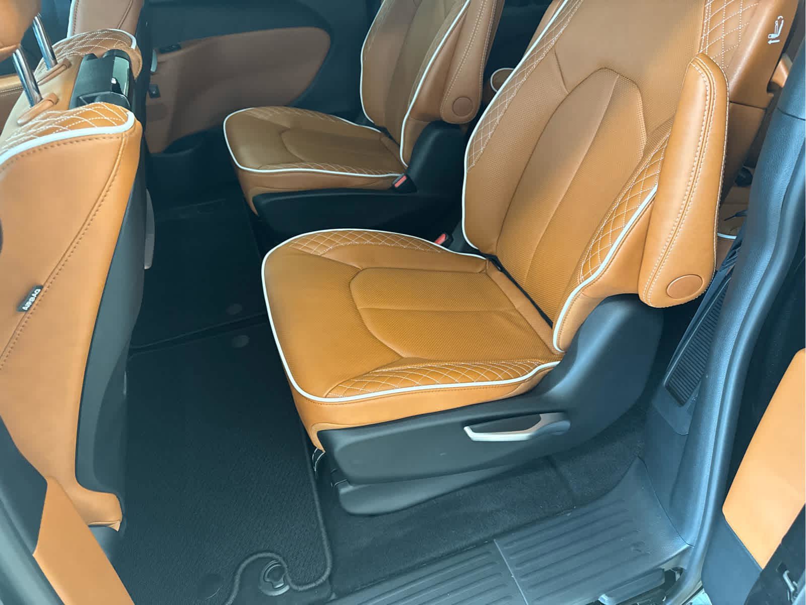 New 2026 Chrysler Pacifica Pinnacle FWD image 31
