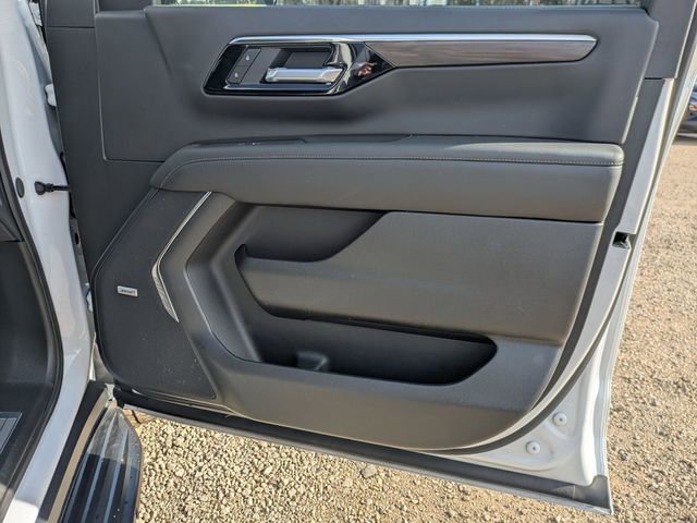 New 2026 Chevrolet Suburban LT w/ Comfort Package image 38