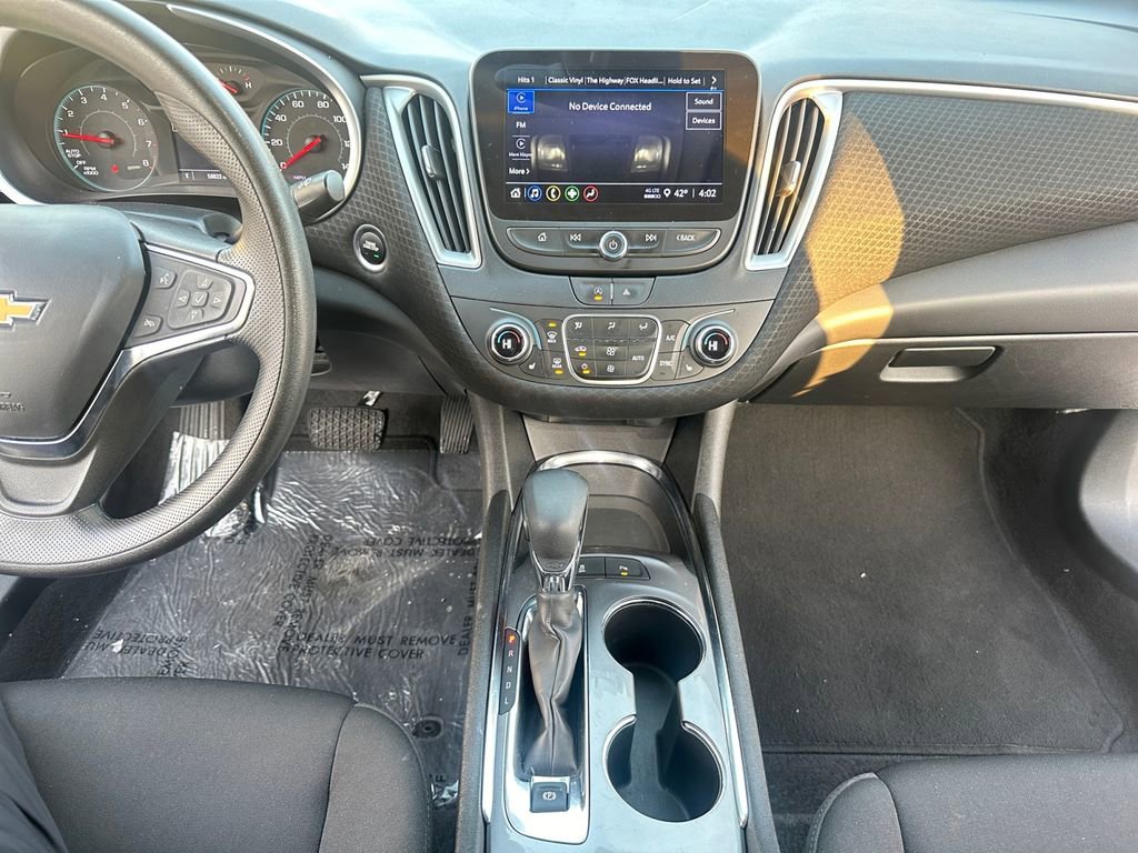 Used 2024 Chevrolet Malibu LT image 14