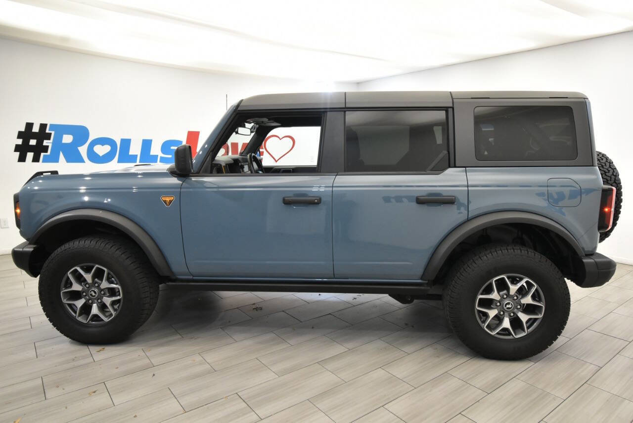 Used 2022 Ford Bronco Badlands image 2