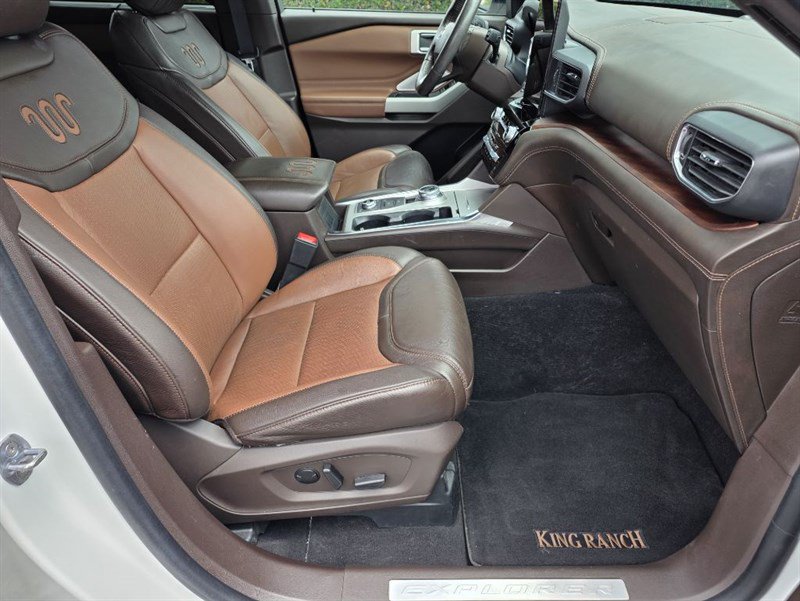 Used 2023 Ford Explorer King Ranch w/ Technology Package AWD/4WD image 39