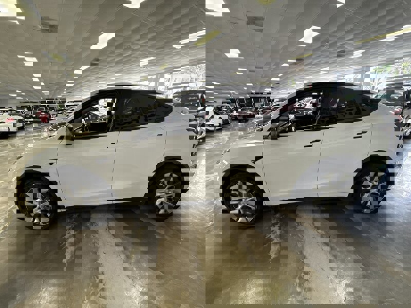 Used 2021 Tesla Model Y Long Range image 5