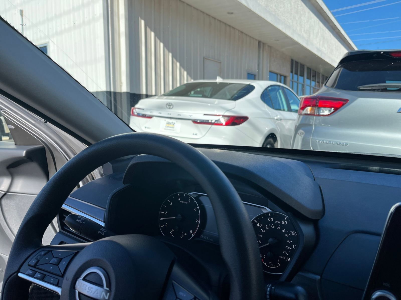 Used 2025 Nissan Altima 2.5 SV image 33