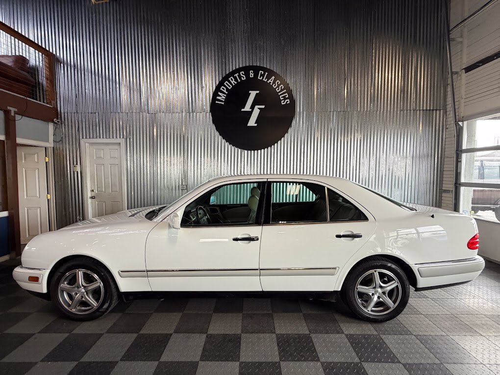 Used 1996 Mercedes-Benz E 300 Sedan image 8