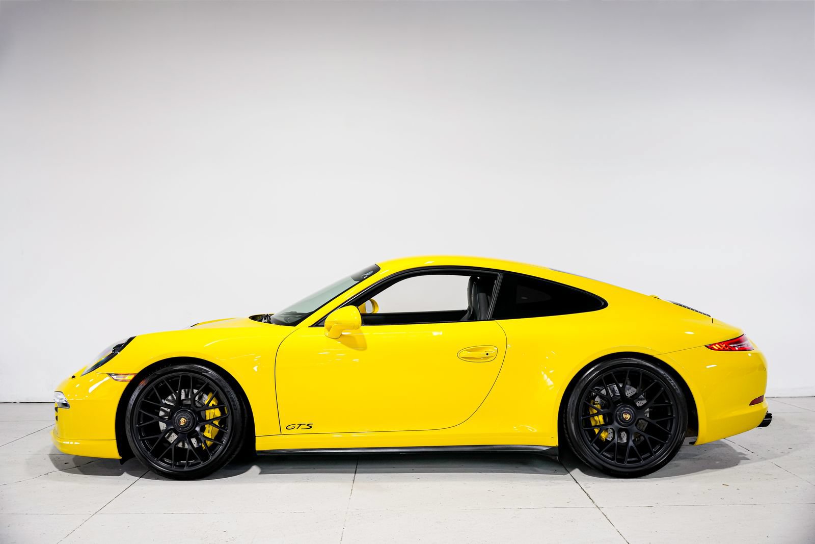 Used 2015 Porsche 911 Carrera GTS RWD image 7