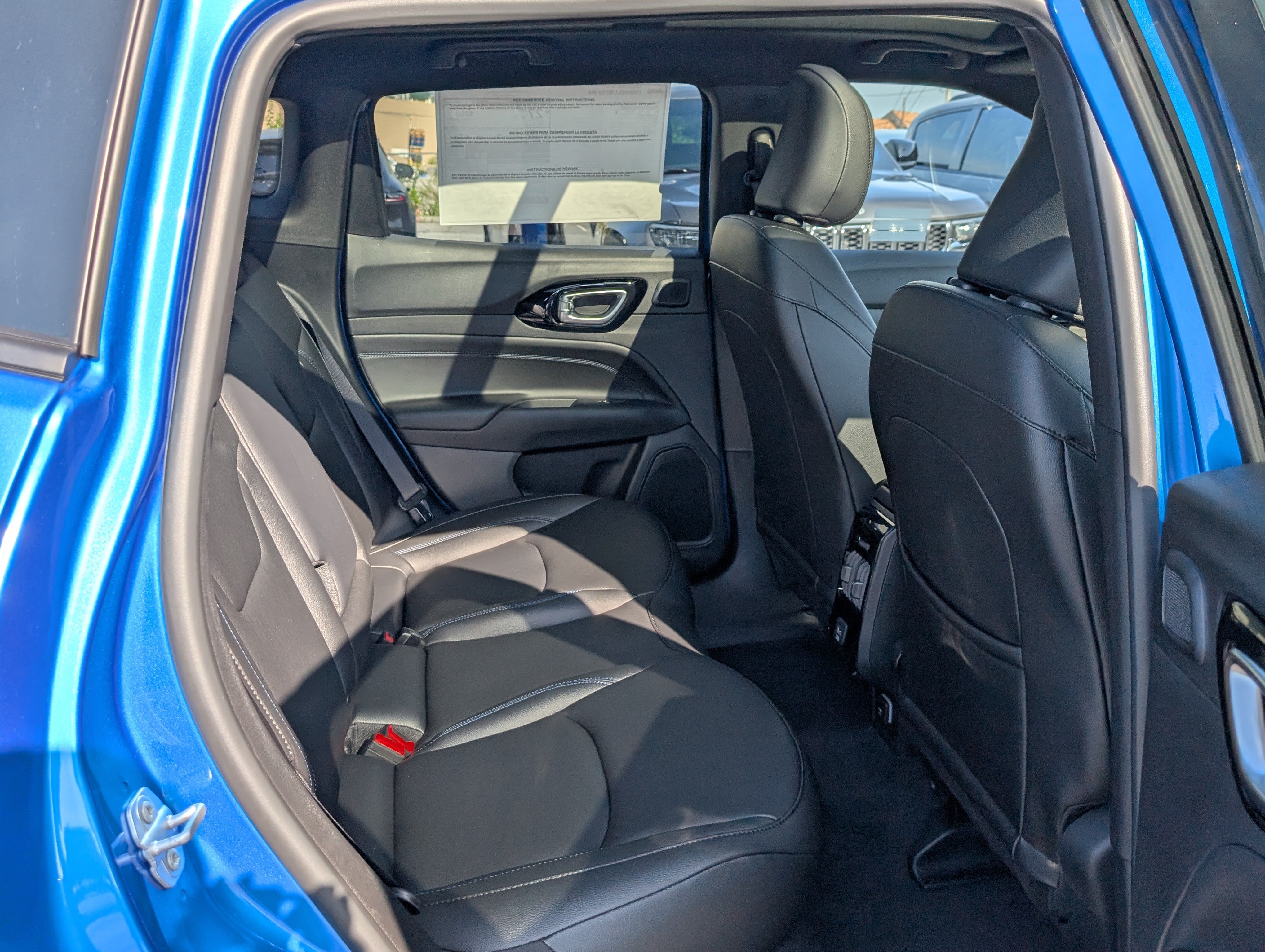 New 2025 Jeep Compass Limited w/ Sun & Sound Group AWD/4WD image 10
