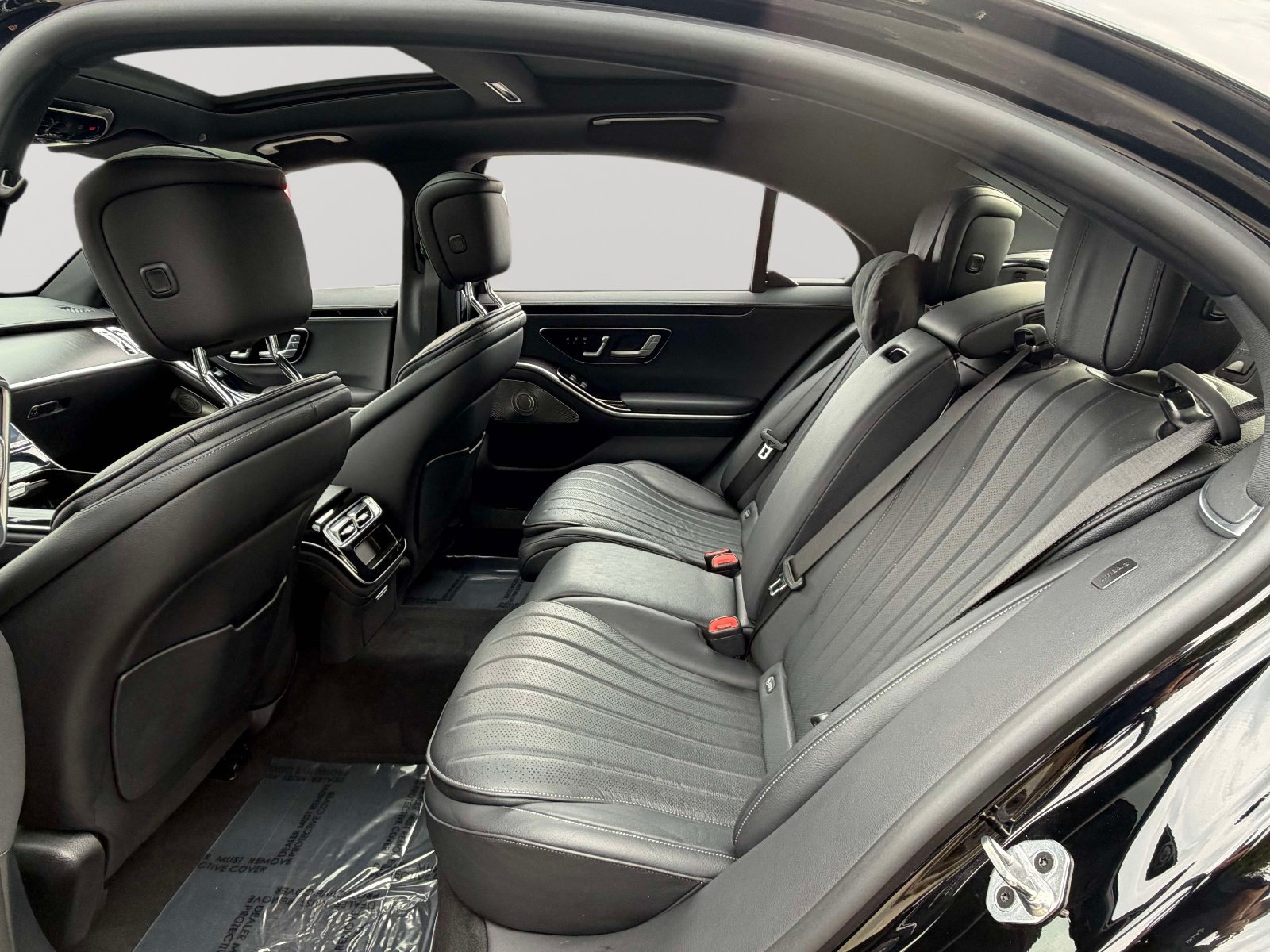 Used 2023 Mercedes-Benz S 500 4MATIC image 24
