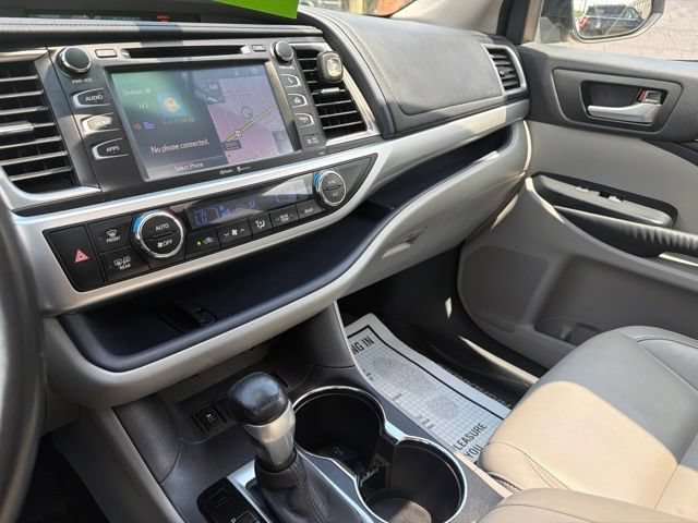 Used 2015 Toyota Highlander XLE AWD/4WD image 33