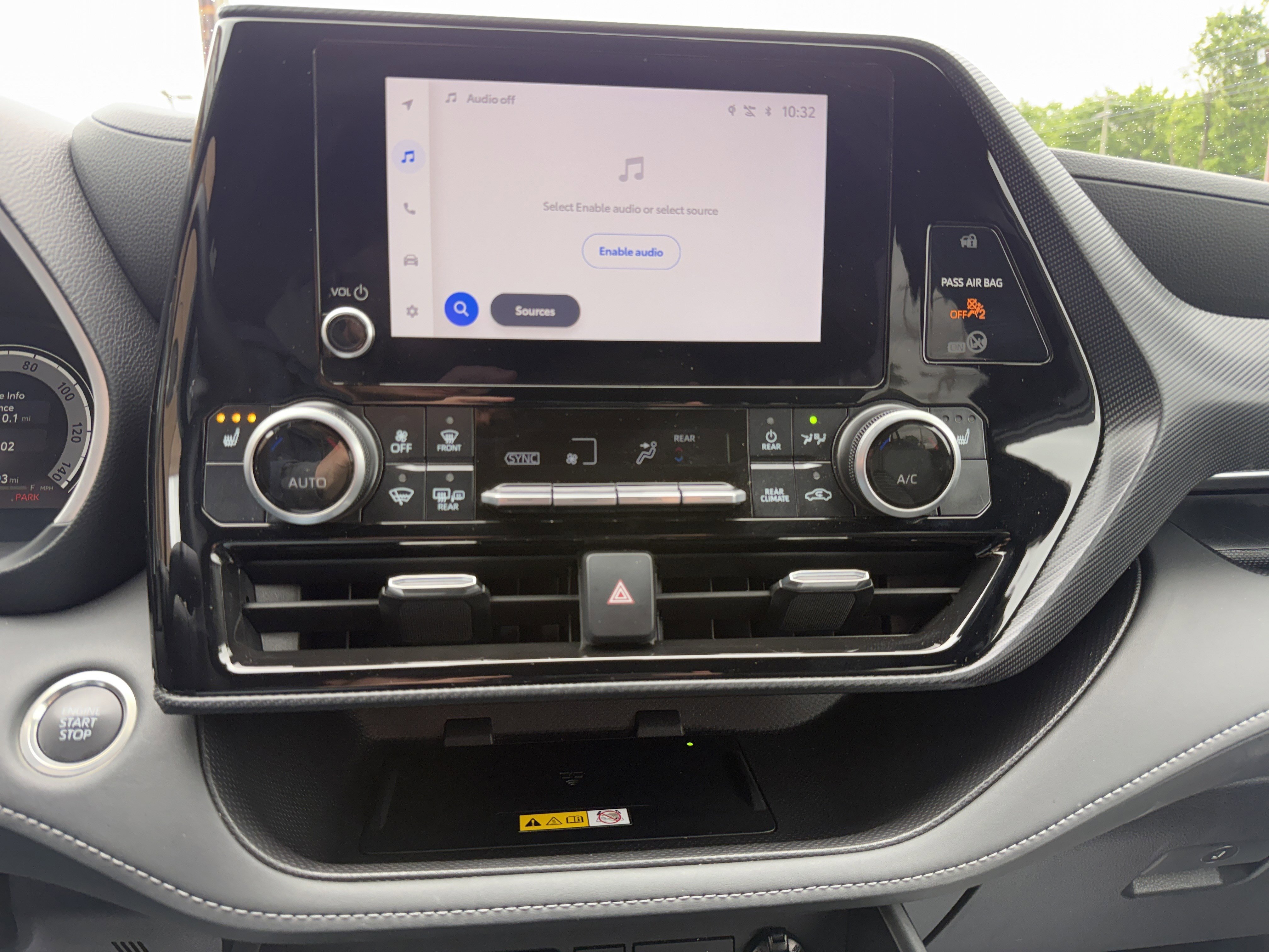 Used 2025 Toyota Highlander XSE AWD/4WD image 29