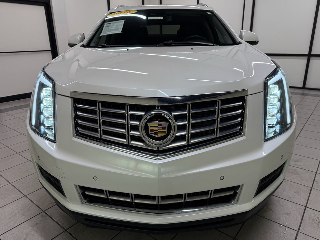 Used 2016 Cadillac SRX Luxury w/ Driver Awareness Package FWD image 11