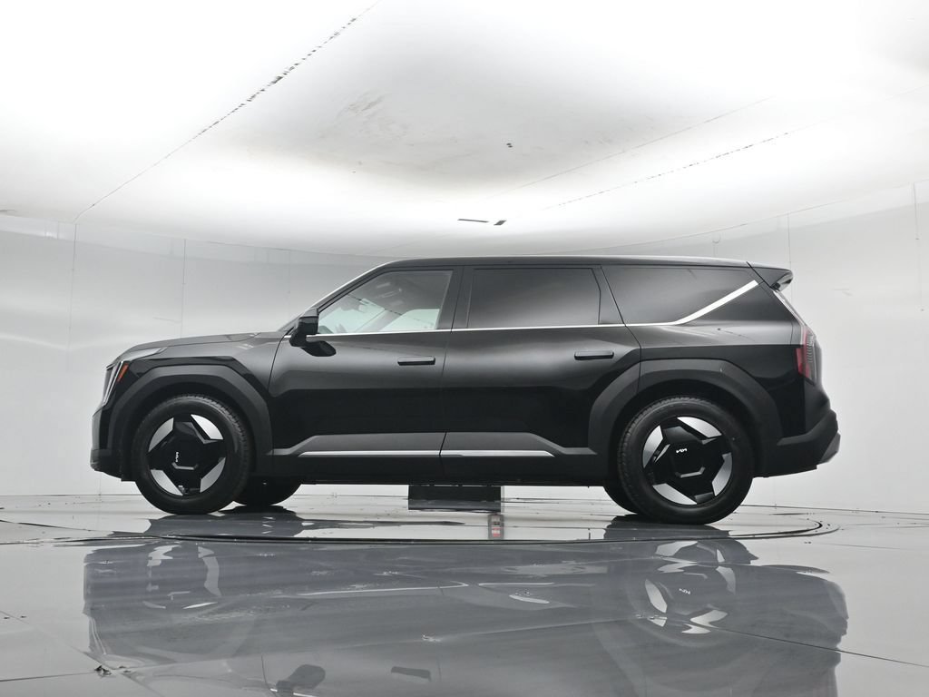 Used 2024 Kia EV9 Light Long Range RWD image 57