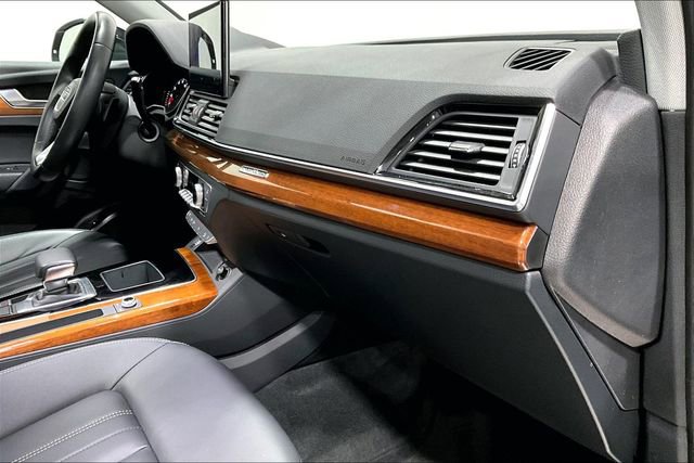 Used 2023 Audi Q5 2.0T Premium w/ Convenience Package image 15