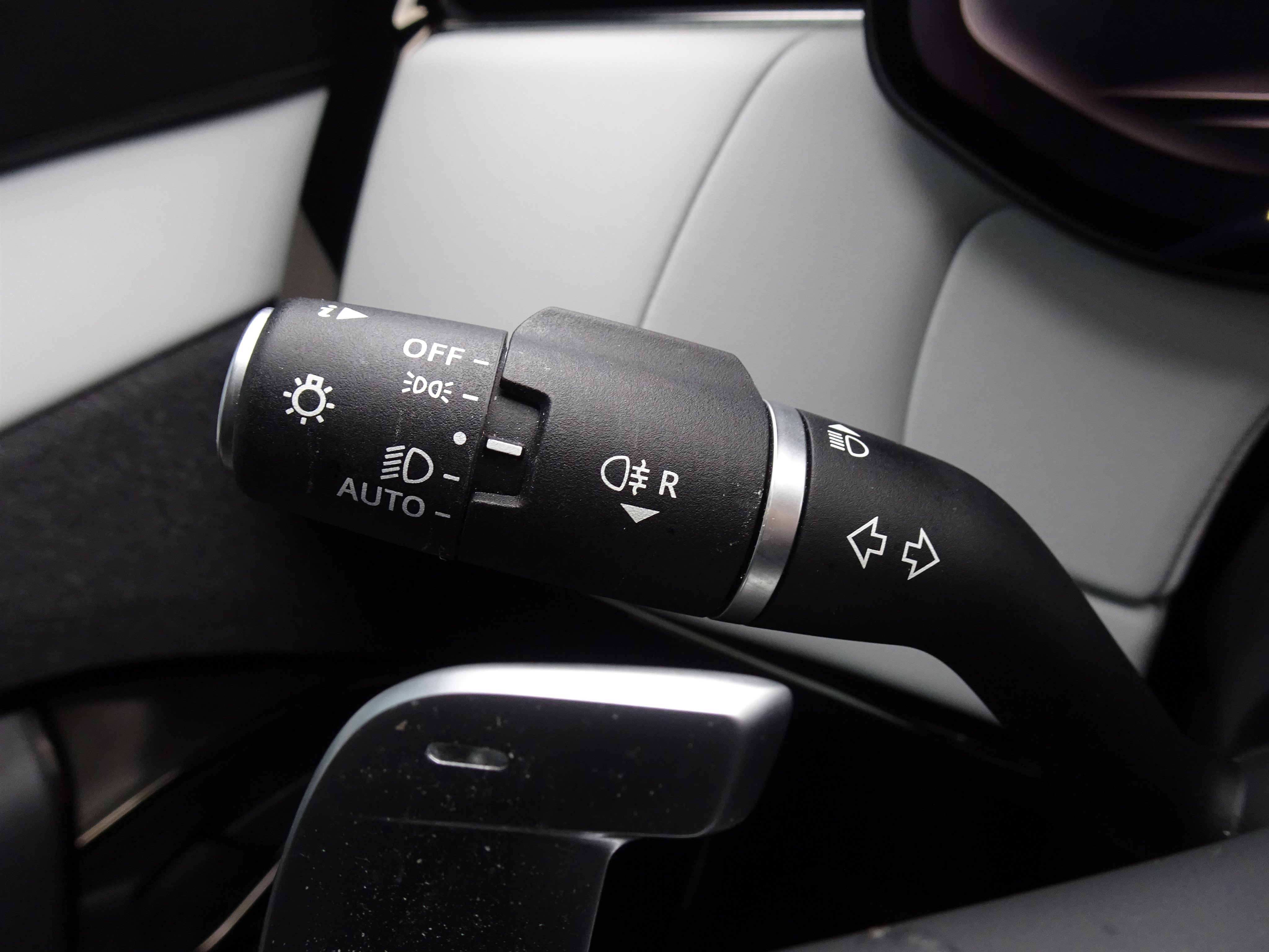 Certified 2023 Land Rover Range Rover Sport SE image 33