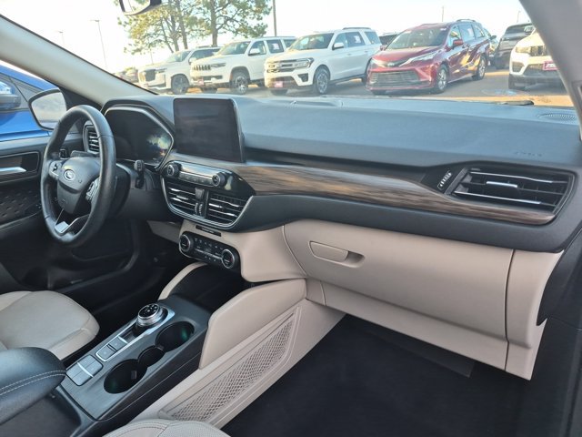 Certified 2020 Ford Escape Titanium w/ Titanium Premium Package 2.0 AWD/4WD image 22