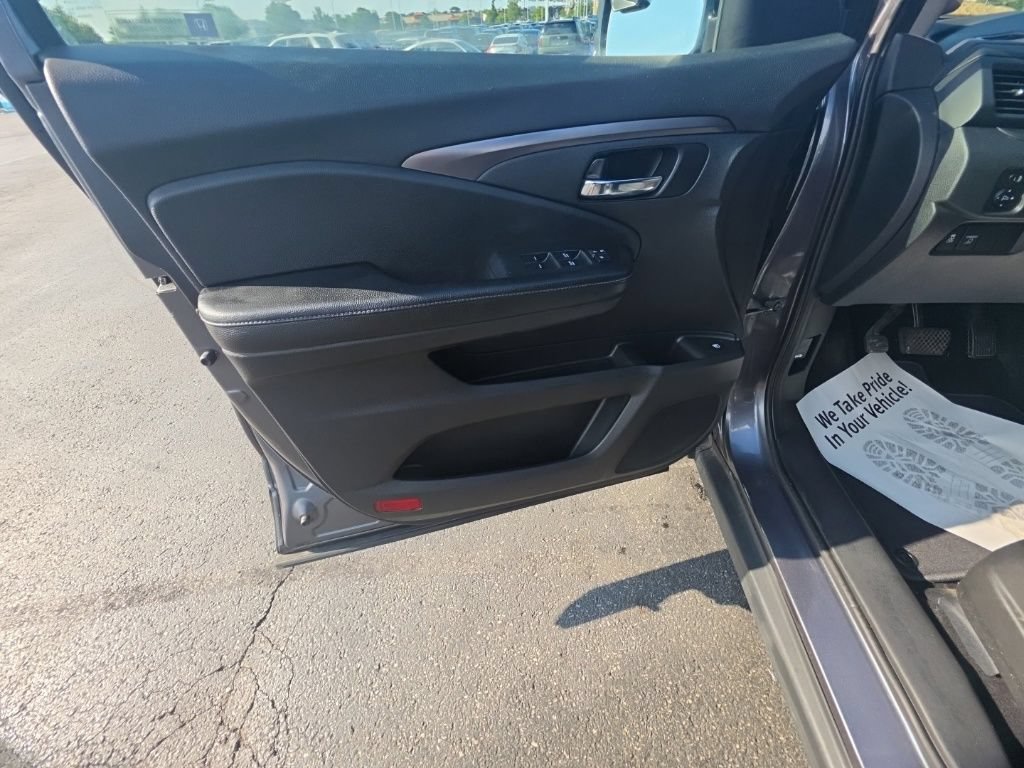 Used 2017 Honda Ridgeline RTL image 13
