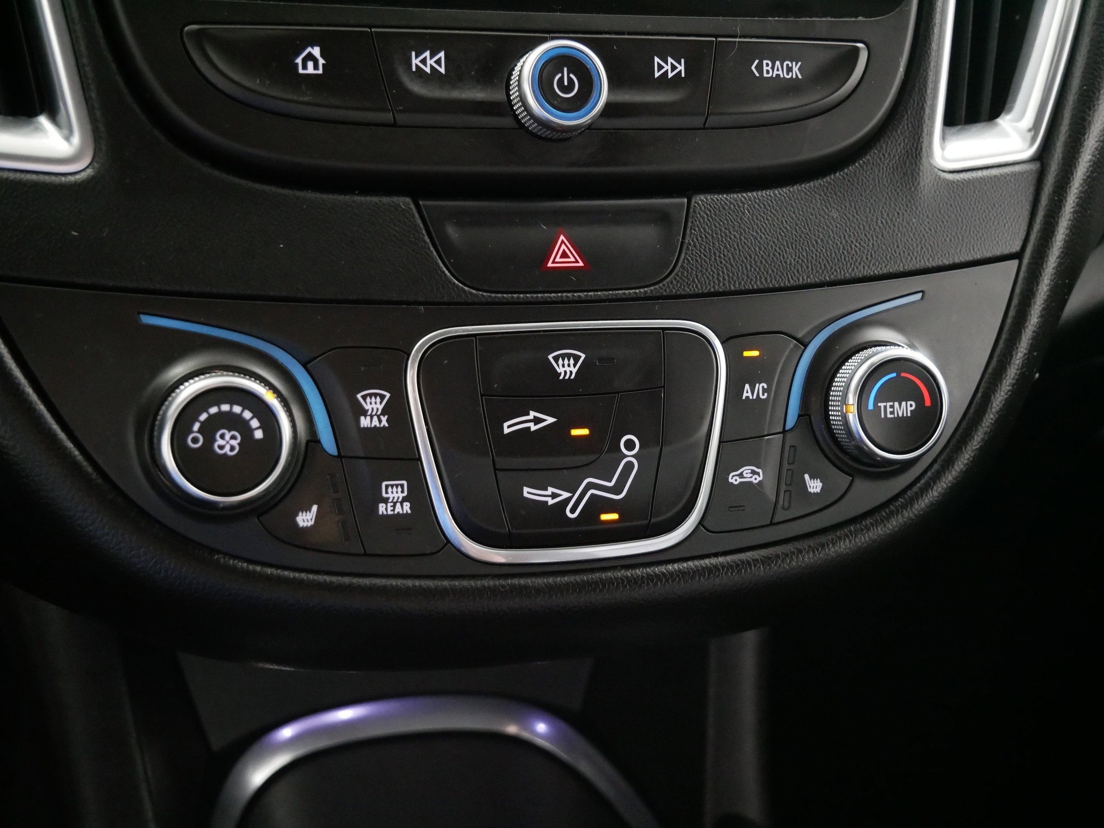 Used 2016 Chevrolet Malibu LT w/ Leather Package image 23