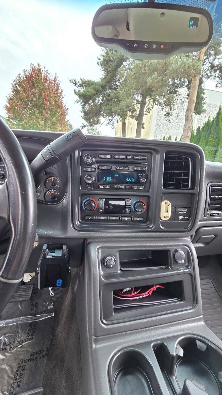 Used 2006 Chevrolet Silverado 3500 LT w/ Heavy-Duty Power Package RWD image 12