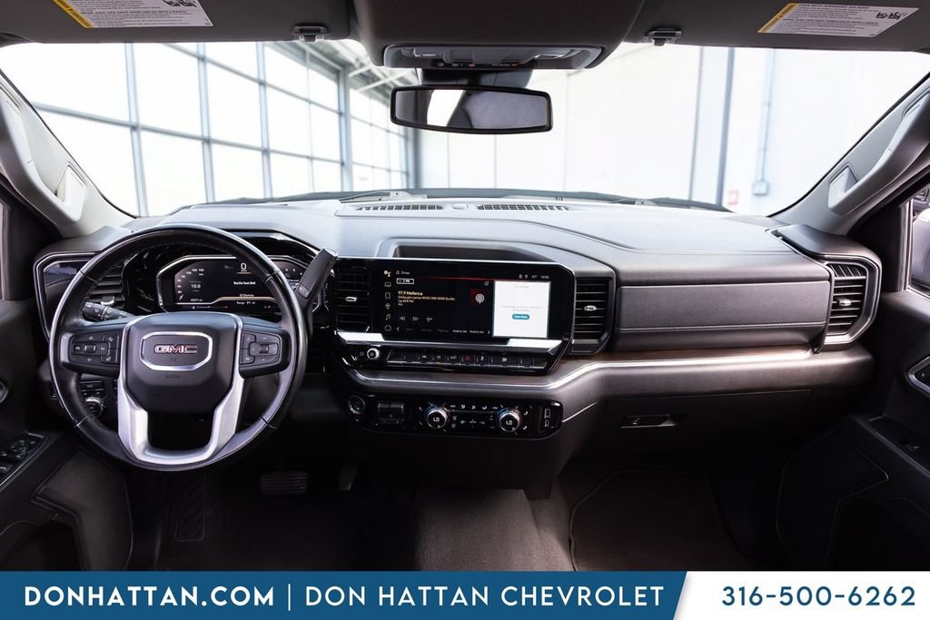 Used 2025 GMC Sierra 1500 SLT AWD/4WD image 4