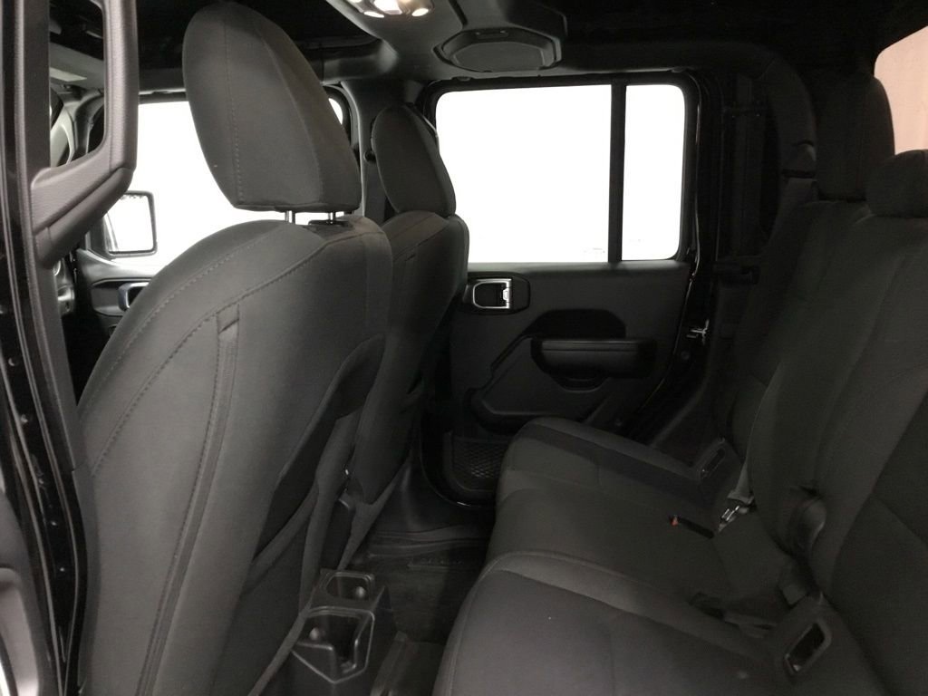 Used 2021 Jeep Gladiator Willys image 11