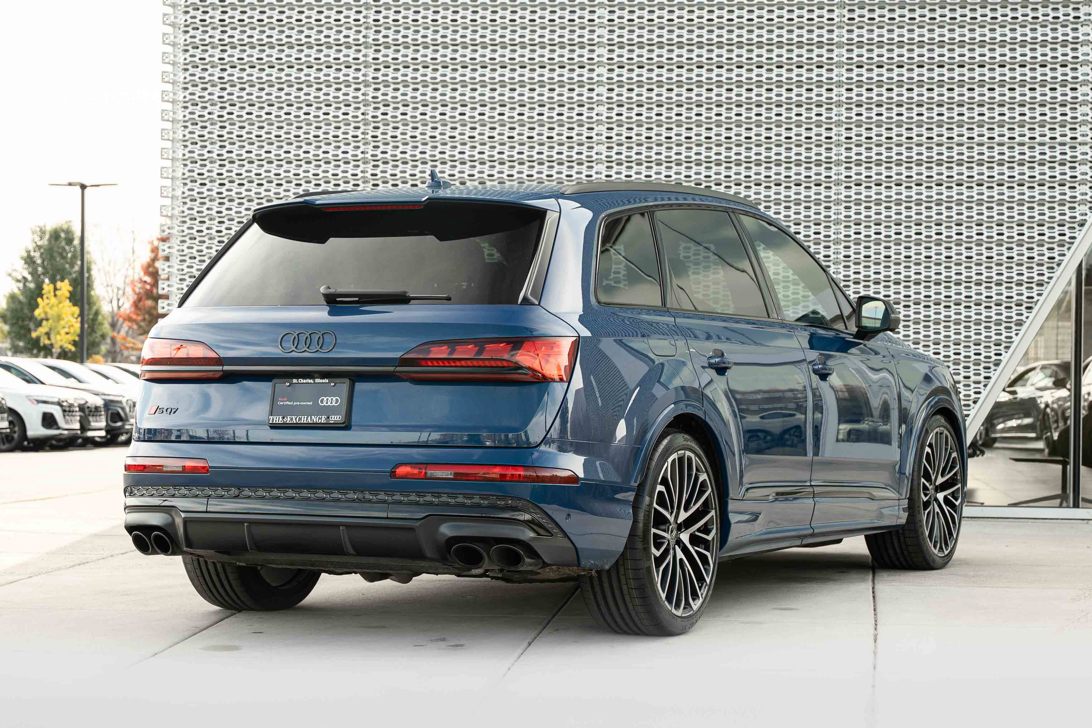 Certified 2025 Audi SQ7 Prestige AWD/4WD image 4