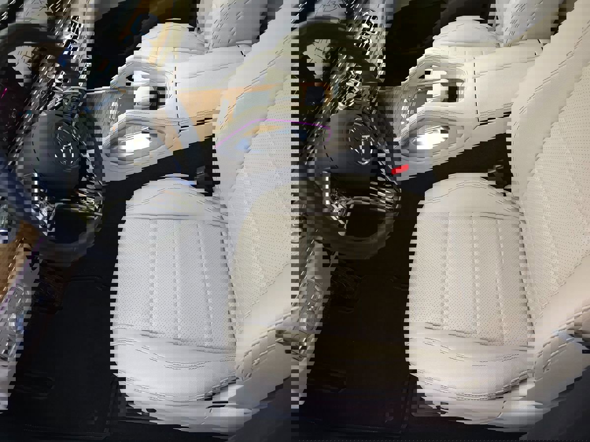 Used 2024 Mercedes-Benz GLE 350 4MATIC SUV image 11