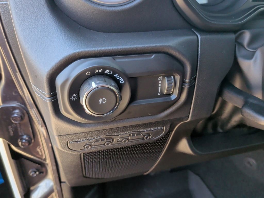 New 2025 Jeep Wrangler Sahara image 15