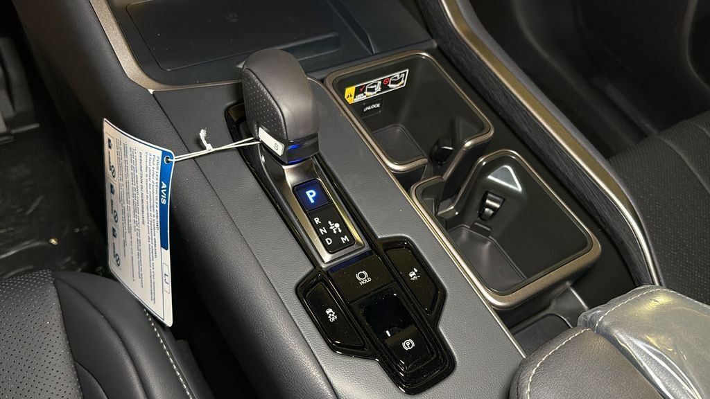 New 2026 Lexus TX 500h AWD image 25
