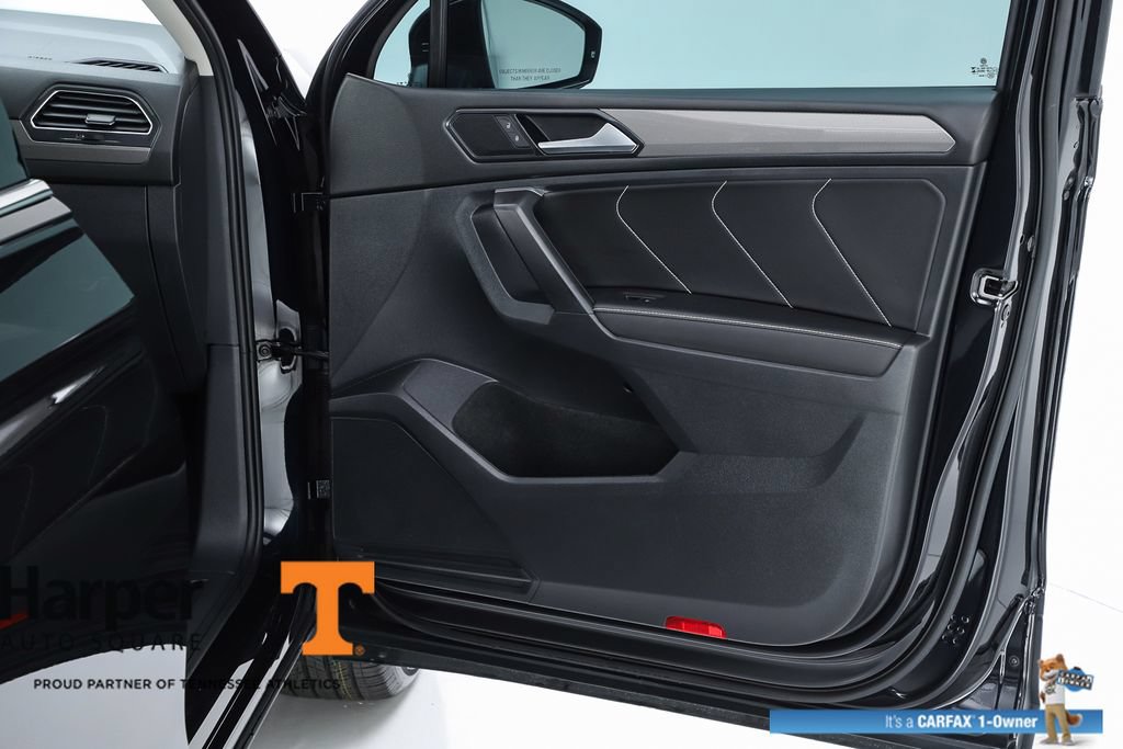 Used 2023 Volkswagen Tiguan SE w/ Panoramic Sunroof Package FWD image 69