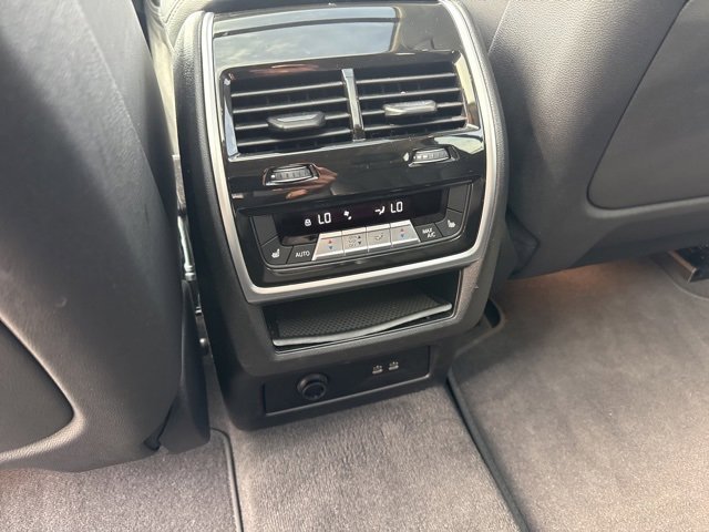 Used 2024 BMW X7 xDrive40i image 69