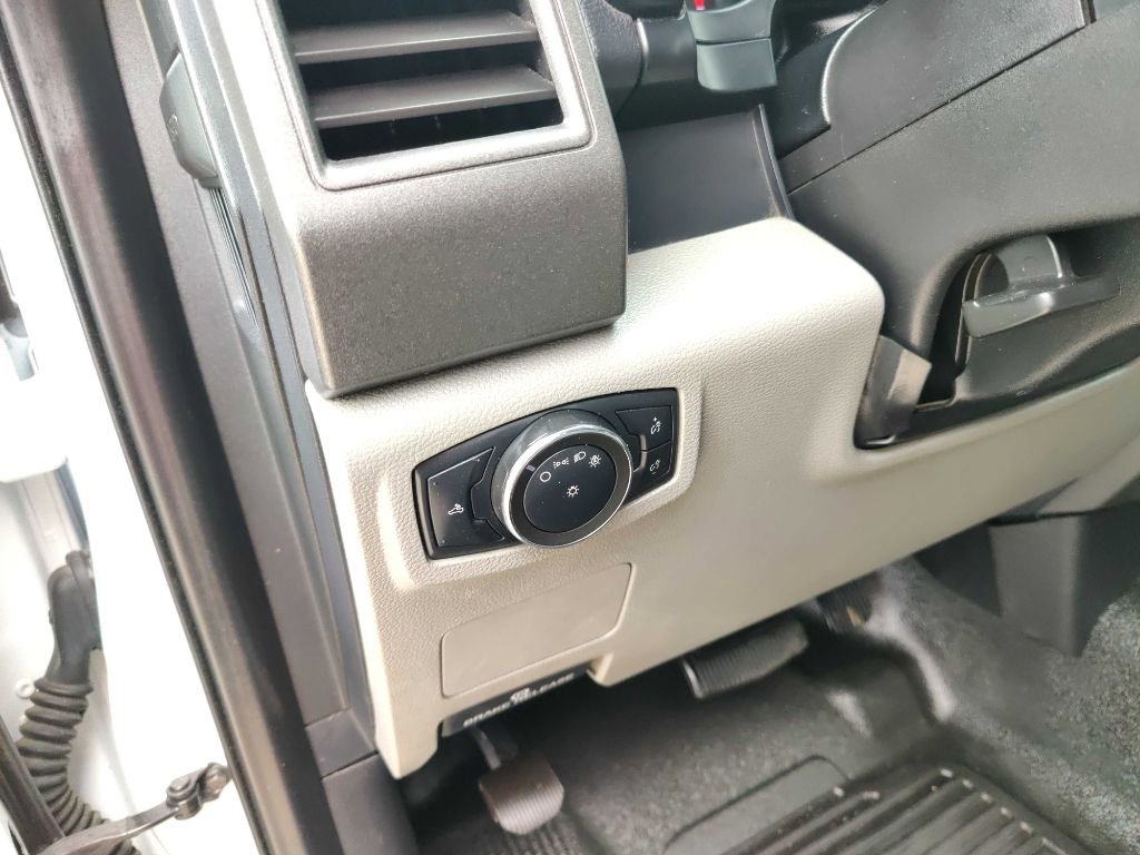 Used 2021 Ford F350 XL w/ Power Equipment Group image 11