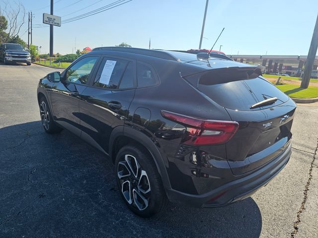 Used 2025 Chevrolet Trax RS w/ Sunroof Package FWD image 6