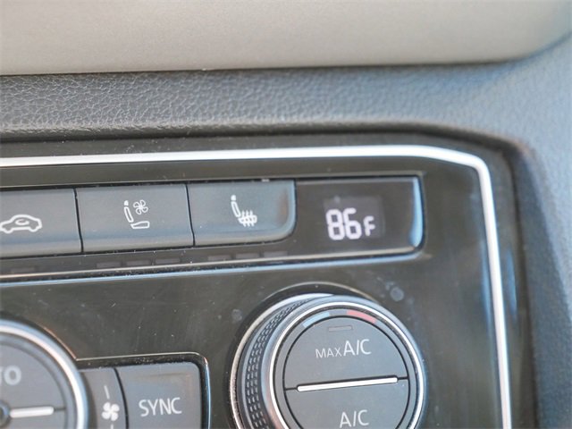 Used 2021 Volkswagen Atlas SEL Premium image 34