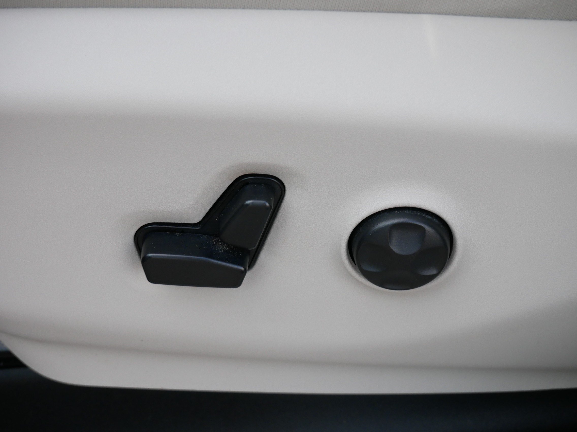 Used 2018 Chrysler Pacifica Touring Plus FWD image 20